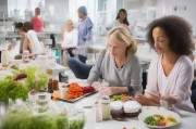 如何科学延缓绝经？女性避免早衰的5大关键策略