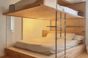 DIY一个小床，轻松搞定小空间睡眠问题！