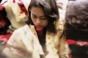 告别抬头纹困扰，5个科学有效的预防方法，让额头更平滑